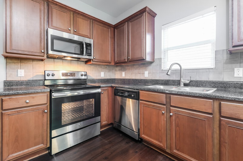 1,800/Mo, 1116 Early Rise Street Raleigh, NC 27610 Kitchen View