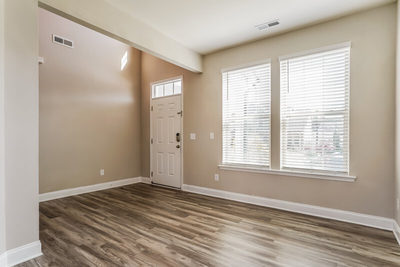 2,135/Mo, 42 Cordova St Clayton, NC 27527 Living Room View 2