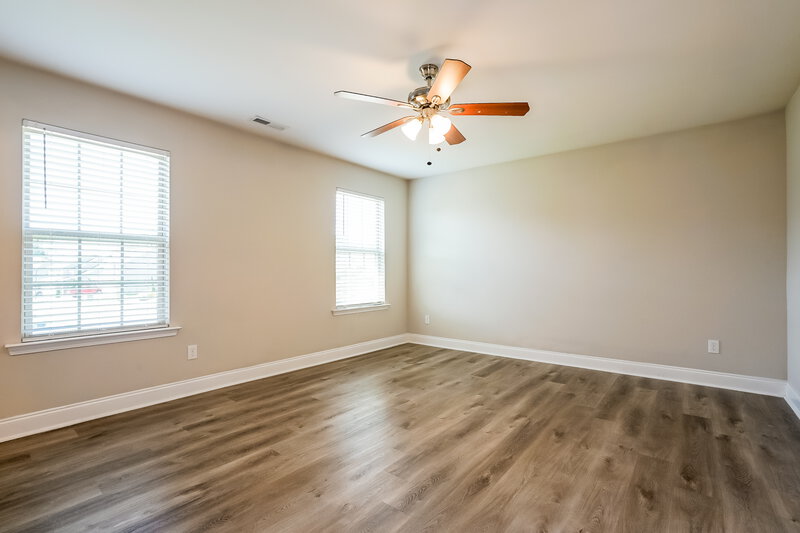 2,135/Mo, 422 River Dell Townes Ave Clayton, NC 27527 Main Bedroom View