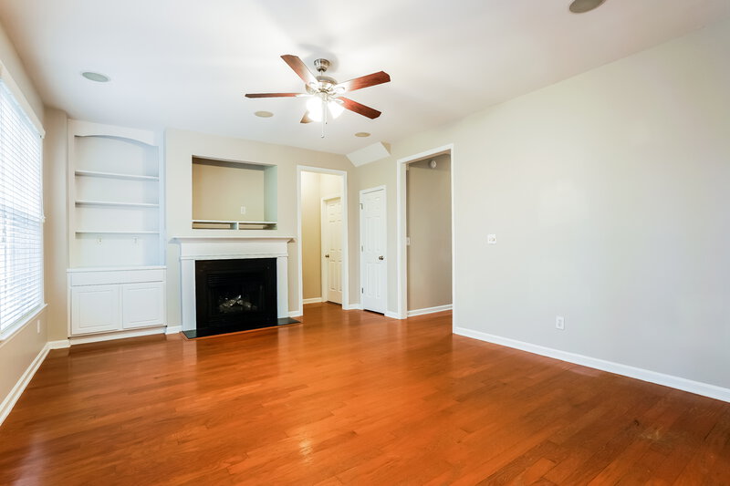 1,960/Mo, 125 Pearson Place Clayton, NC 27527 Living Room View 2