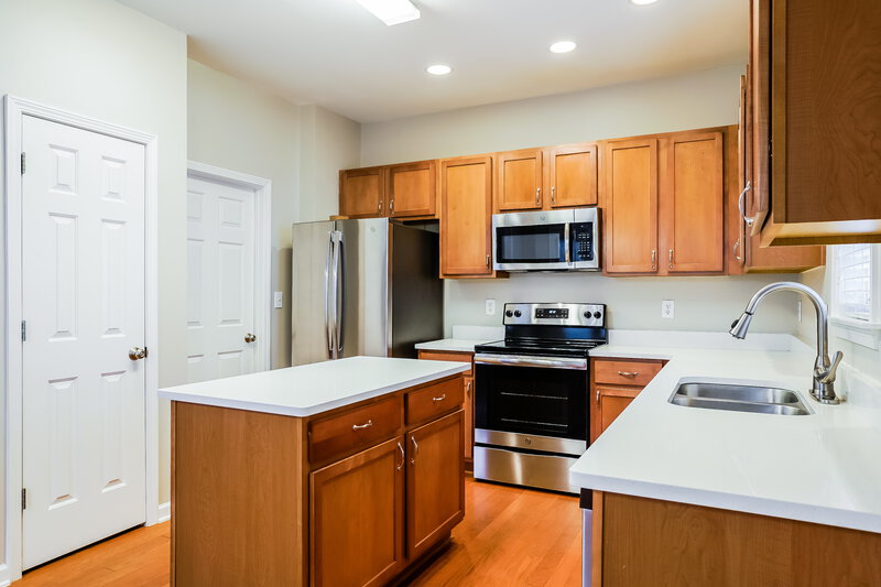 1,960/Mo, 125 Pearson Place Clayton, NC 27527 Kitchen View 2
