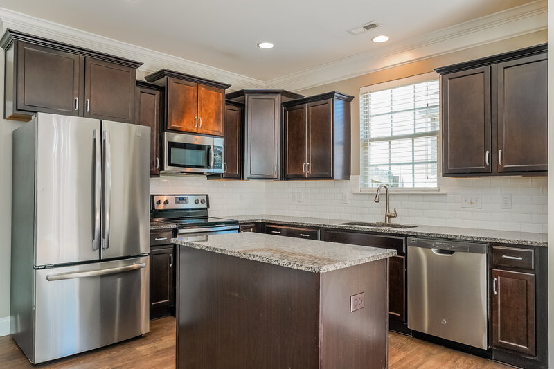 2,075/Mo, 168 Outwater Ridge Drive Garner, NC 27529 Kitchen View