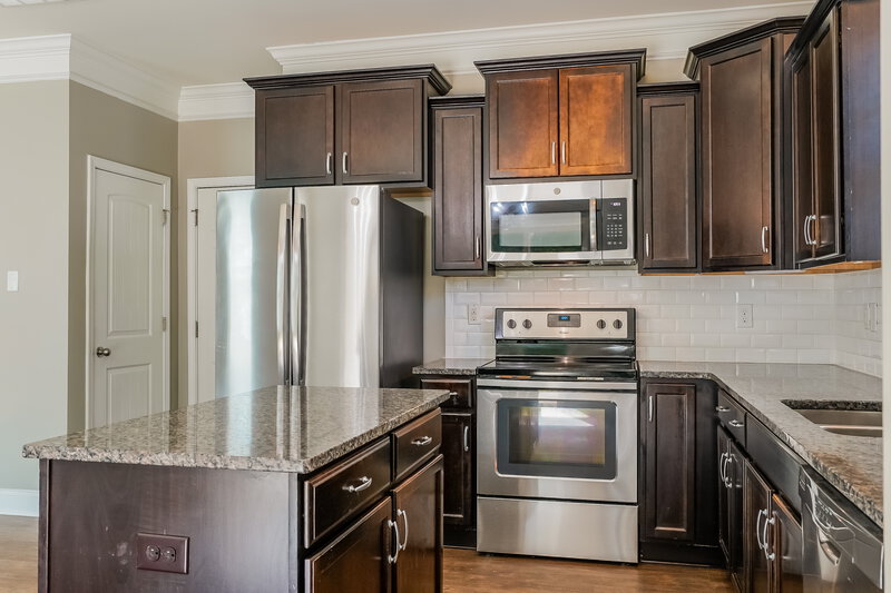 2,075/Mo, 168 Outwater Ridge Drive Garner, NC 27529 Kitchen View 2