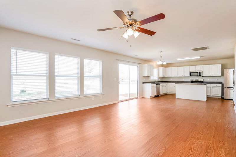 1,920/Mo, 76 Averasboro Dr Clayton, NC 27520 Living Room View 2