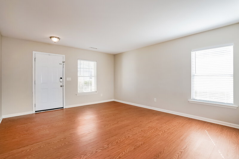 1,920/Mo, 76 Averasboro Dr Clayton, NC 27520 Family Room View