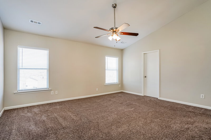 1,920/Mo, 76 Averasboro Dr Clayton, NC 27520 Main Bedroom View