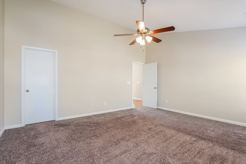 1,920/Mo, 76 Averasboro Dr Clayton, NC 27520 Main Bedroom View 2