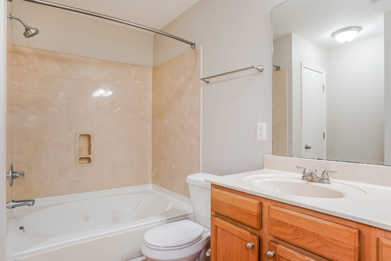 1,920/Mo, 76 Averasboro Dr Clayton, NC 27520 Bathroom View