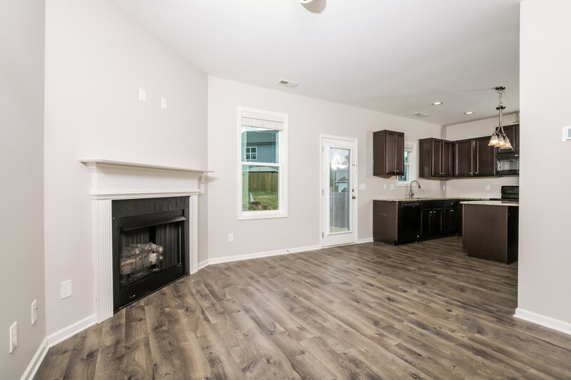 1,860/Mo, 125 Crawford Parkway Clayton, NC 27520 Living Room View 2