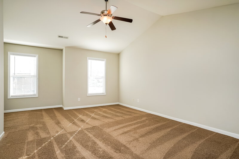 2,065/Mo, 229 Darecrest Ln Wendell, NC 27591 Main Bedroom View