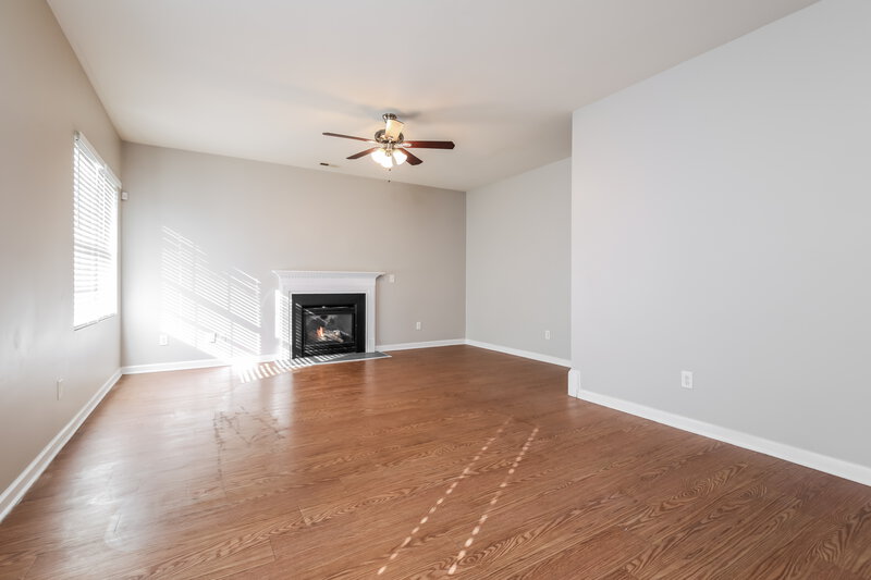 1,945/Mo, 5212 Chasteal Trl Raleigh, NC 27610 Family Room View