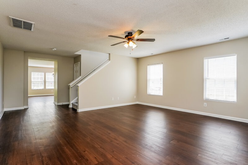 0/Mo, 1101 Tellis Drive Knightdale, NC 27545 Living Room View 2