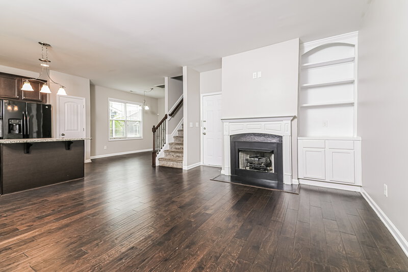 2,780/Mo, 157 Golden Gate Parkway Clayton, NC 27520 Living Room View 2