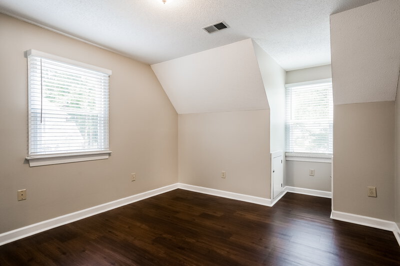 2,000/Mo, 1011 Mingo Pl Knightdale, NC 27545 Loft View