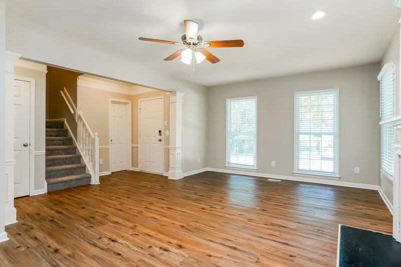 2,425/Mo, 4936 Bivens Dr Raleigh, NC 27616 Living Room View