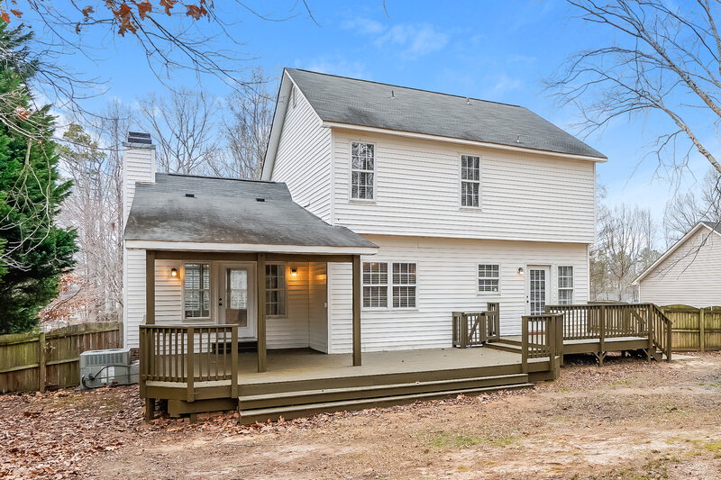 1,845/Mo, 125 Biltmore Dr Clayton, NC 27520 Rear View