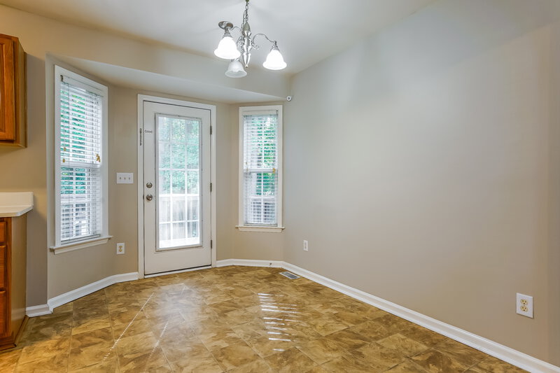 1,710/Mo, 305 Wood Green Drive Wendell, NC 27591 Dining Room View