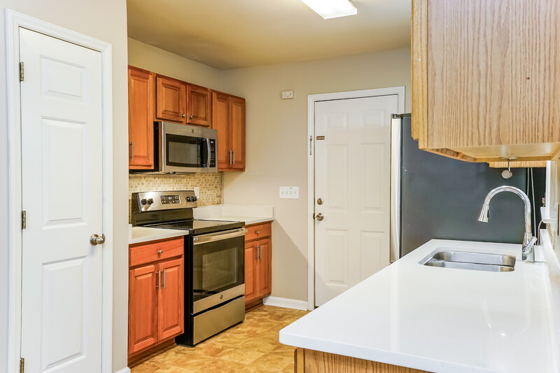 1,710/Mo, 305 Wood Green Drive Wendell, NC 27591 Kitchen View 2