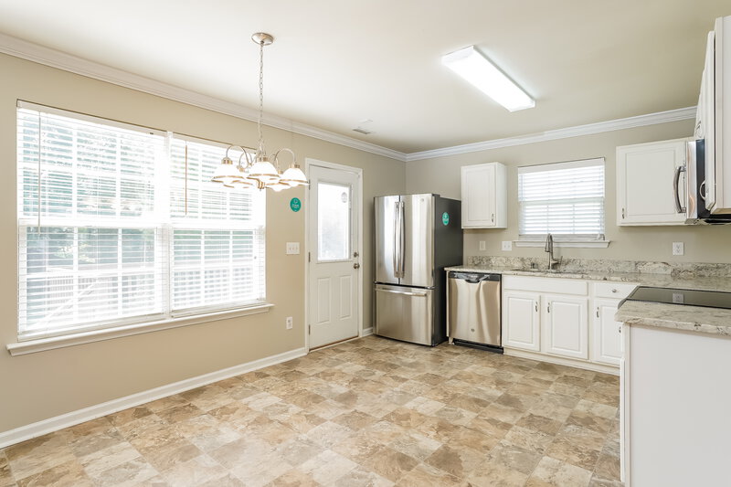 2,160/Mo, 4005 Bearmont Place Raleigh, NC 27610 Kitchen View
