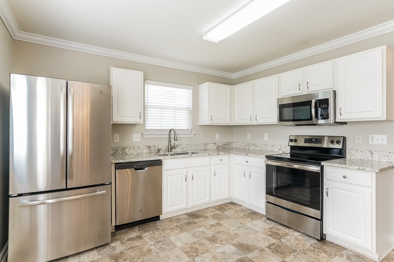 2,160/Mo, 4005 Bearmont Place Raleigh, NC 27610 Kitchen View 2