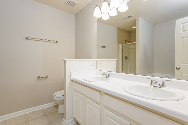 2,160/Mo, 4005 Bearmont Place Raleigh, NC 27610 Master Bathroom View
