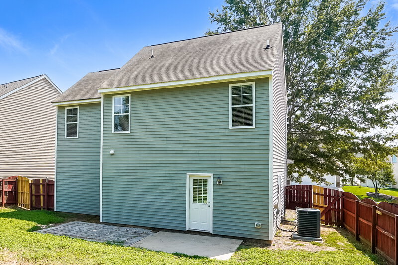 1,885/Mo, 2306 King Malcolm Ln Zebulon, NC 27597 Rear View