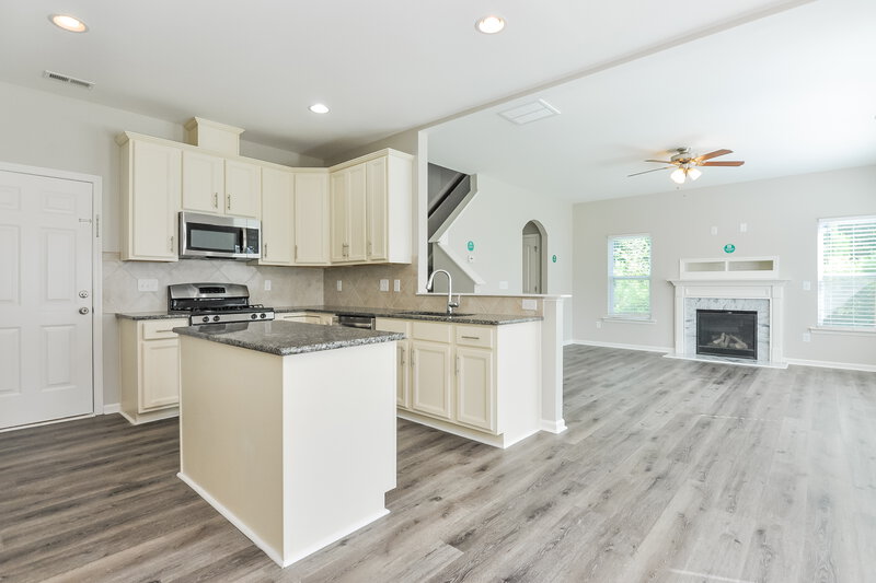 3,080/Mo, 105 Lakemont Dr Clayton, NC 27520 kitchen View