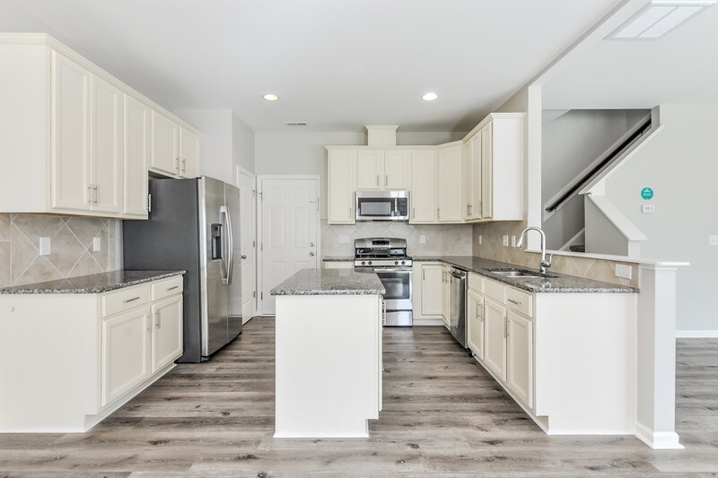 3,080/Mo, 105 Lakemont Dr Clayton, NC 27520 kitchen View 2