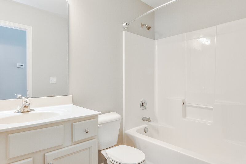3,080/Mo, 105 Lakemont Dr Clayton, NC 27520 bathroom View