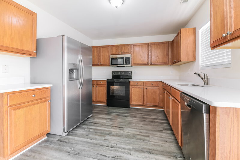 1,880/Mo, 6009 Softwind Dr Clayton, NC 27520 Kitchen View