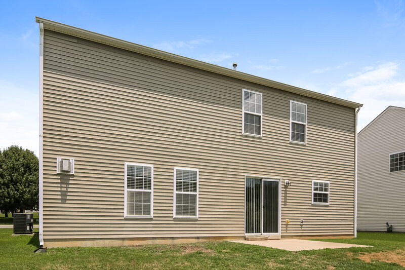 1,880/Mo, 6009 Softwind Dr Clayton, NC 27520 Rear View