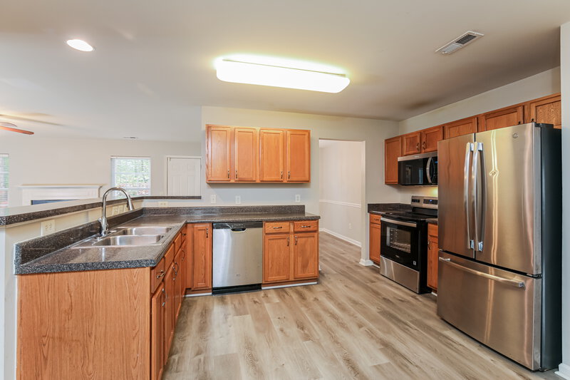 1,835/Mo, 1303 Cricket Ridge Dr Raleigh, NC 27610 Kitchen View