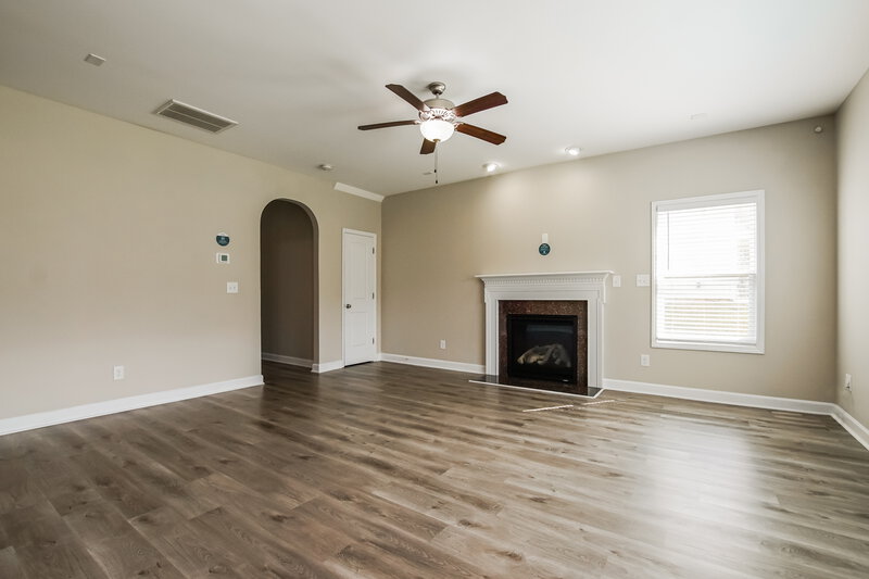 2,060/Mo, 108 W Webber Lane Clayton, NC 27527 Living Room View