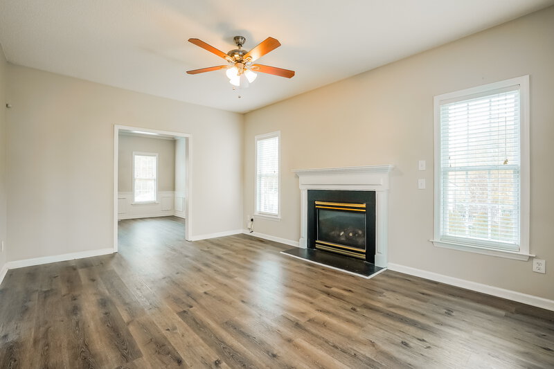 2,405/Mo, 5719 Peacenest Dr Raleigh, NC 27610 Living Room View