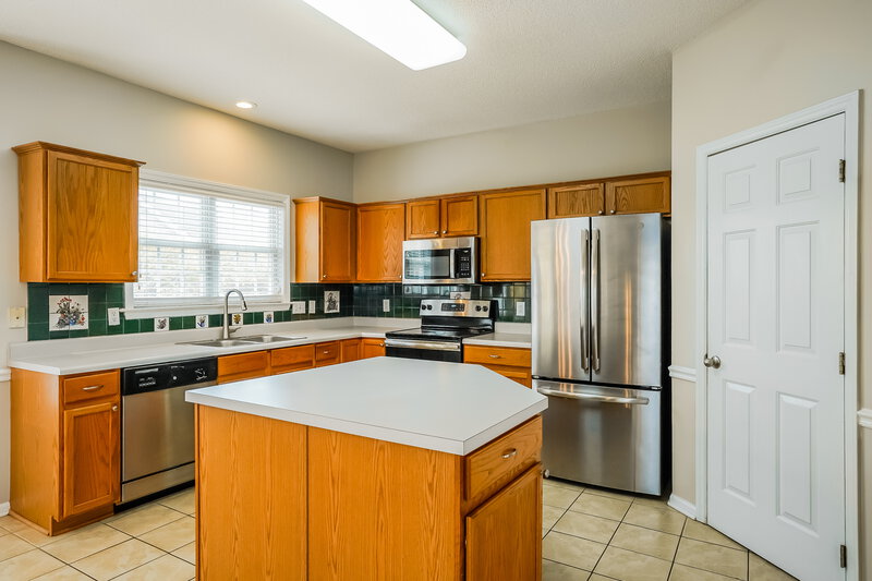 2,405/Mo, 5719 Peacenest Dr Raleigh, NC 27610 Kitchen View