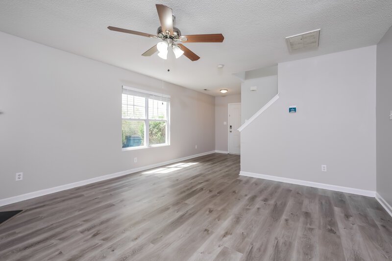 1,940/Mo, 70 Brookhaven Dr Clayton, NC 27527 Living Room View 2