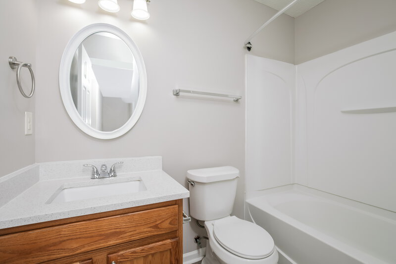 1,940/Mo, 70 Brookhaven Dr Clayton, NC 27527 Bathroom View