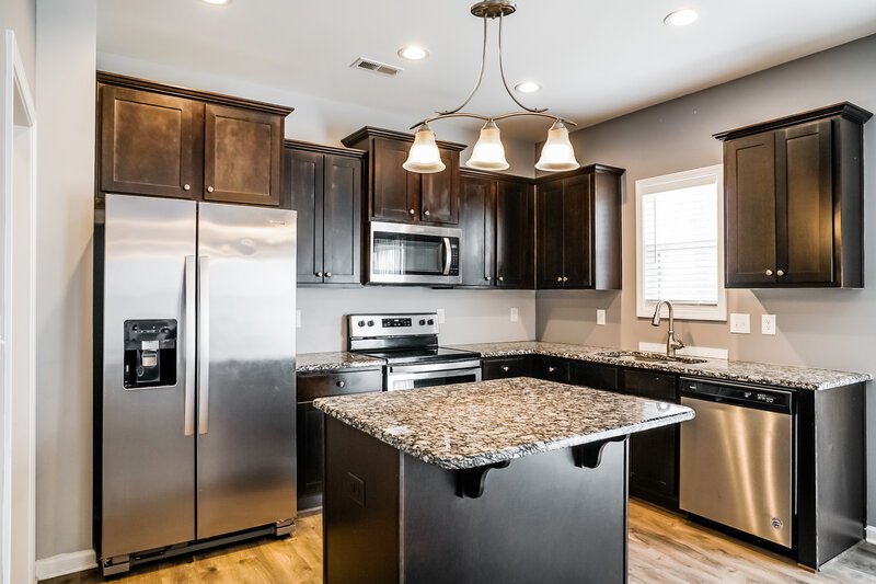 1,860/Mo, 121 Hansen Run Clayton, NC 27527 Kitchen View 2