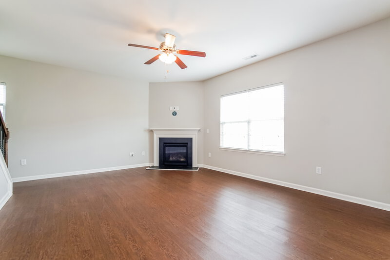2,340/Mo, 3616 Waleback Ln Raleigh, NC 27610 Living Room View 2