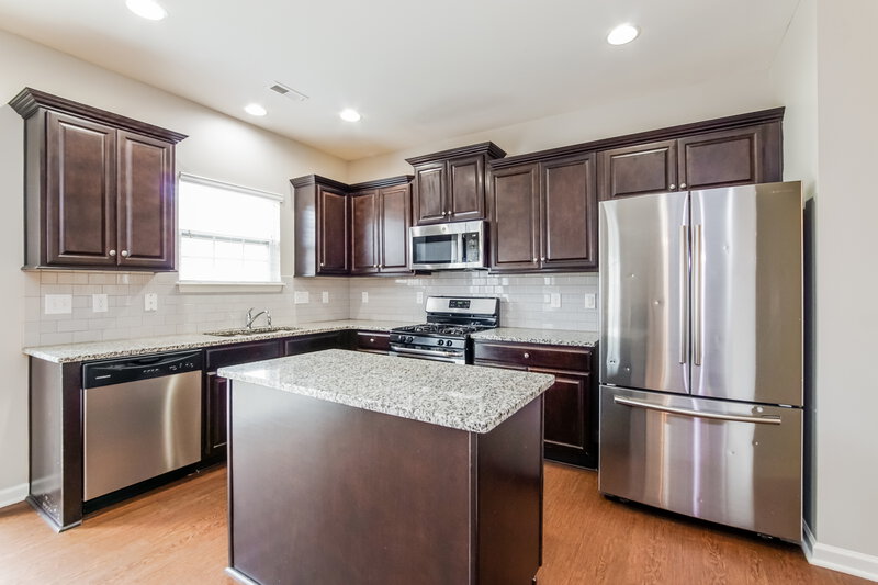 2,340/Mo, 3616 Waleback Ln Raleigh, NC 27610 Kitchen View 2