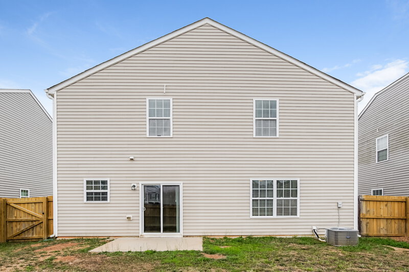 2,340/Mo, 3616 Waleback Ln Raleigh, NC 27610 Rear View