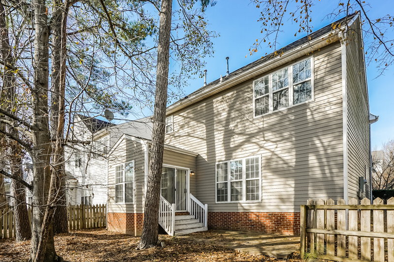 1,855/Mo, 1940 Shadow Glen Dr Raleigh, NC 27604 Rear View