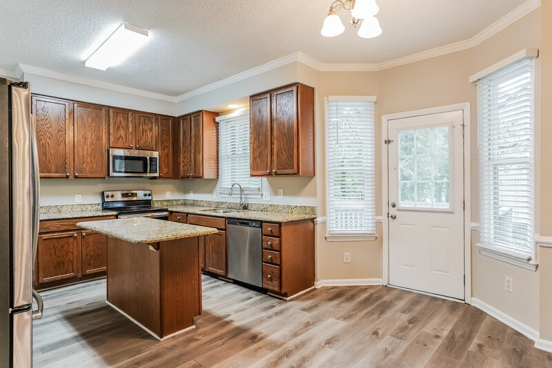 2,165/Mo, 2500 Holbrook Ct Raleigh, NC 27604 Kitchen View