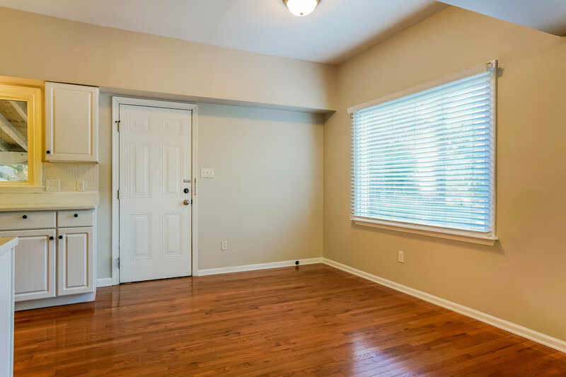 1,875/Mo, 1608 Maybrook Dr Raleigh, NC 27610 Dining Room View