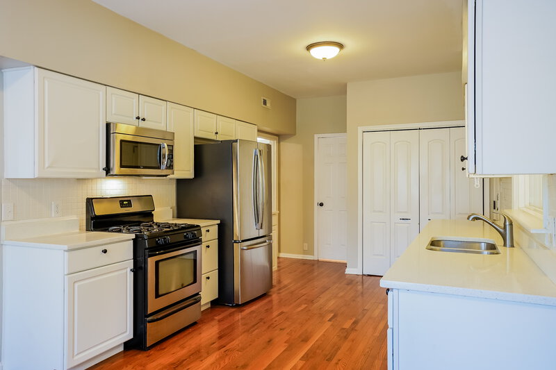 1,875/Mo, 1608 Maybrook Dr Raleigh, NC 27610 Kitchen View 2