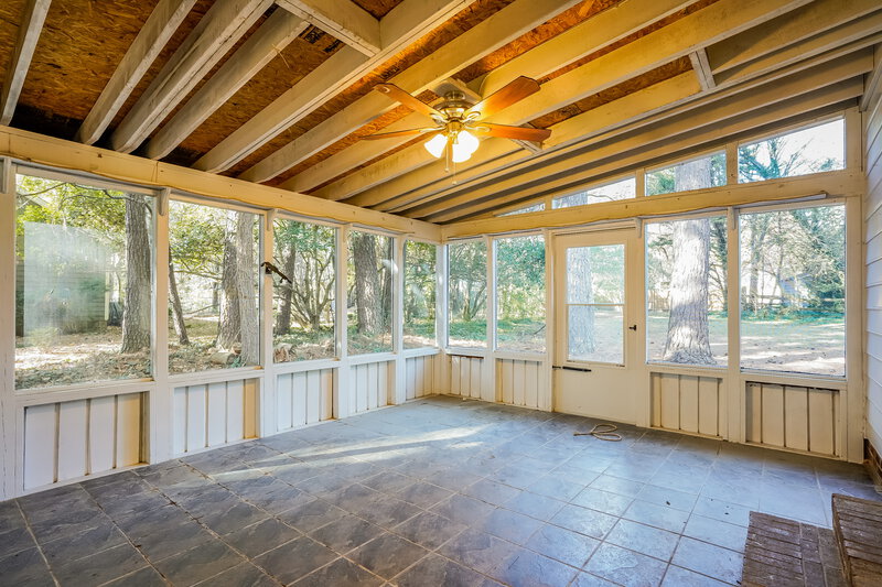 1,875/Mo, 1608 Maybrook Dr Raleigh, NC 27610 Sun Room View