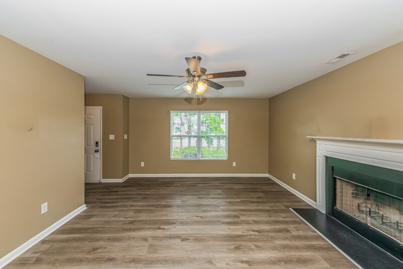 2,550/Mo, 3408 Mogollon Ct Raleigh, NC 27610 Living Room View