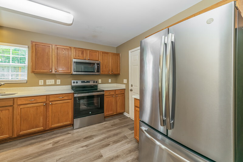 2,550/Mo, 3408 Mogollon Ct Raleigh, NC 27610 Kitchen View 2