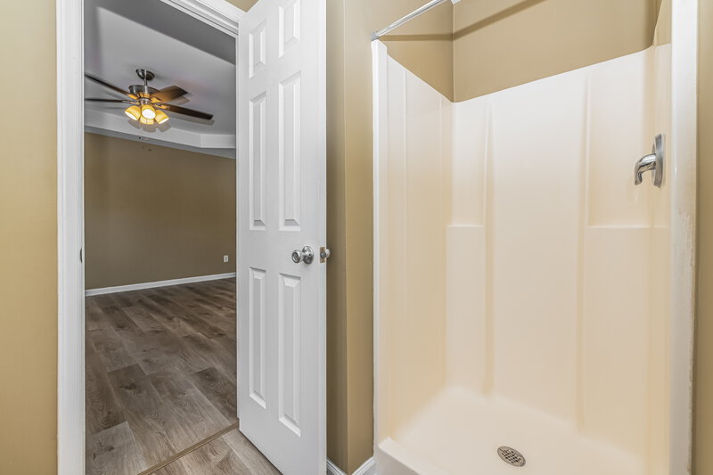 2,550/Mo, 3408 Mogollon Ct Raleigh, NC 27610 Bathroom View