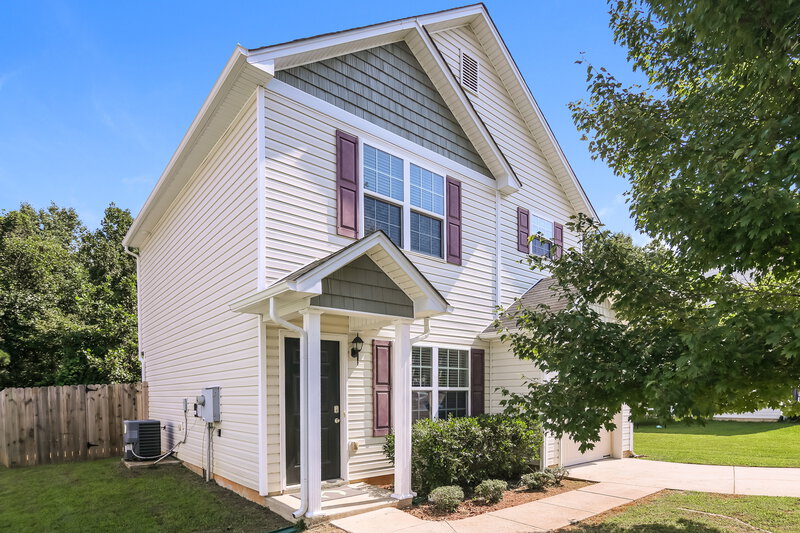 2,410/Mo, 417 Randolph Dr Clayton, NC 27520 Front View